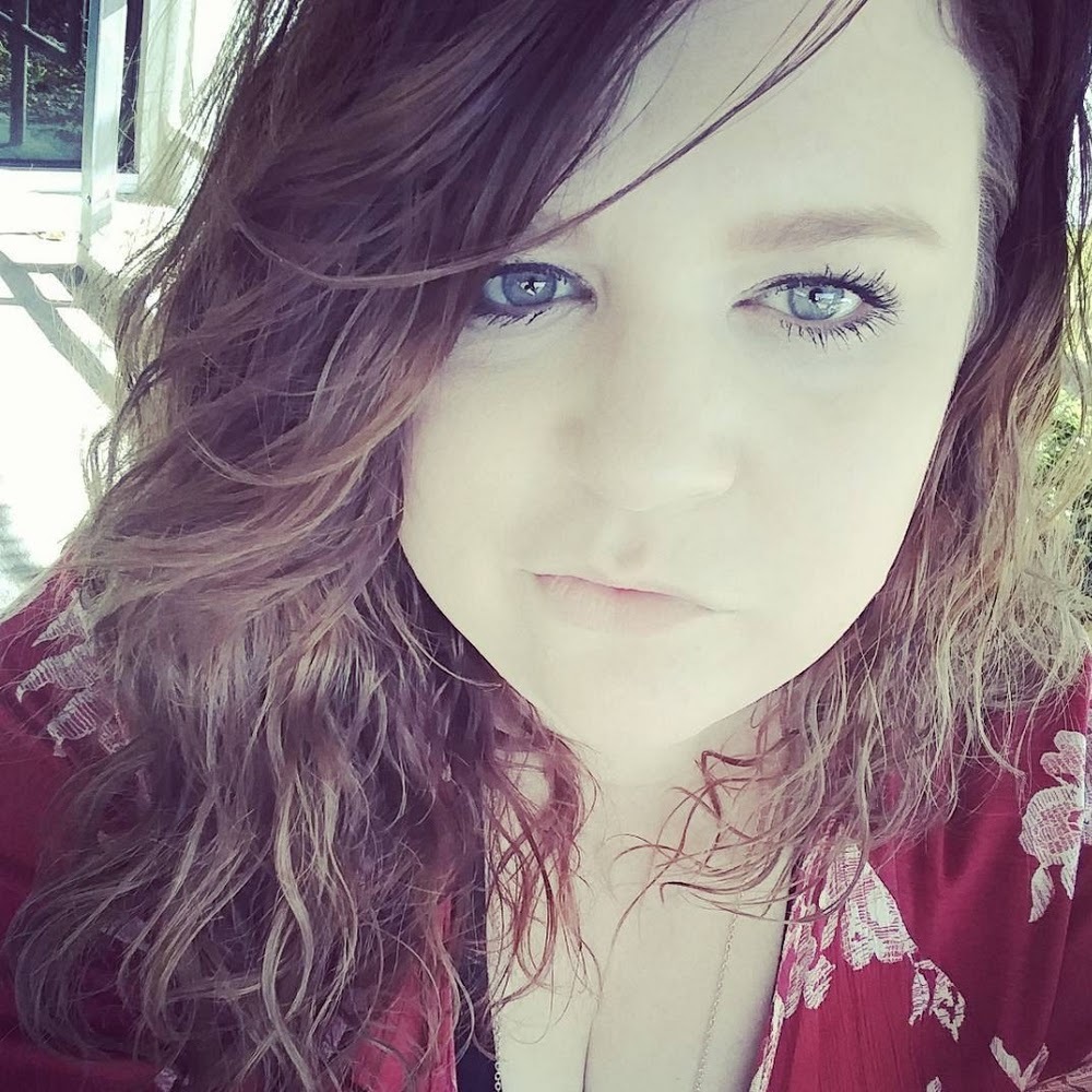 Meet your Posher, Roxanna
